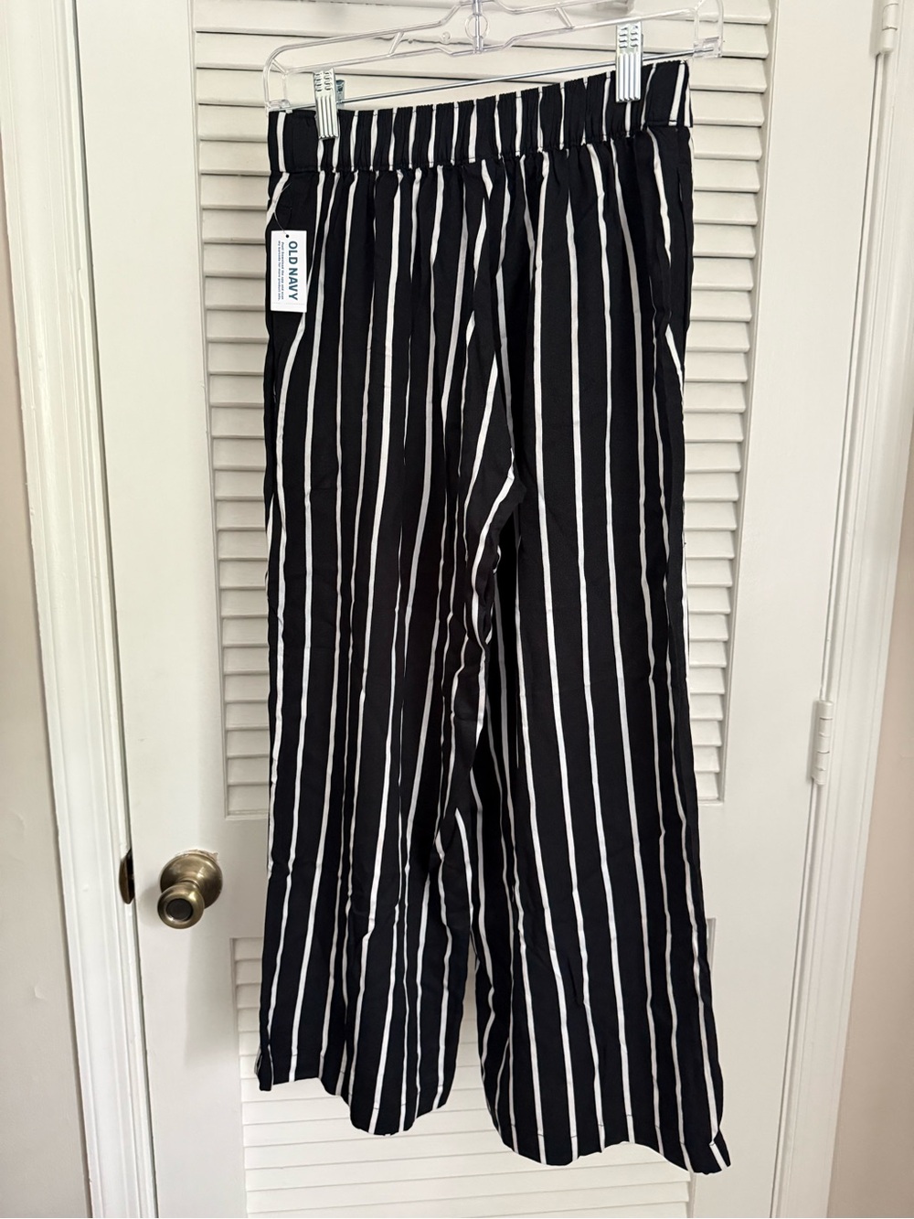 Old Navy Black & White Striped Wide-Leg Pants